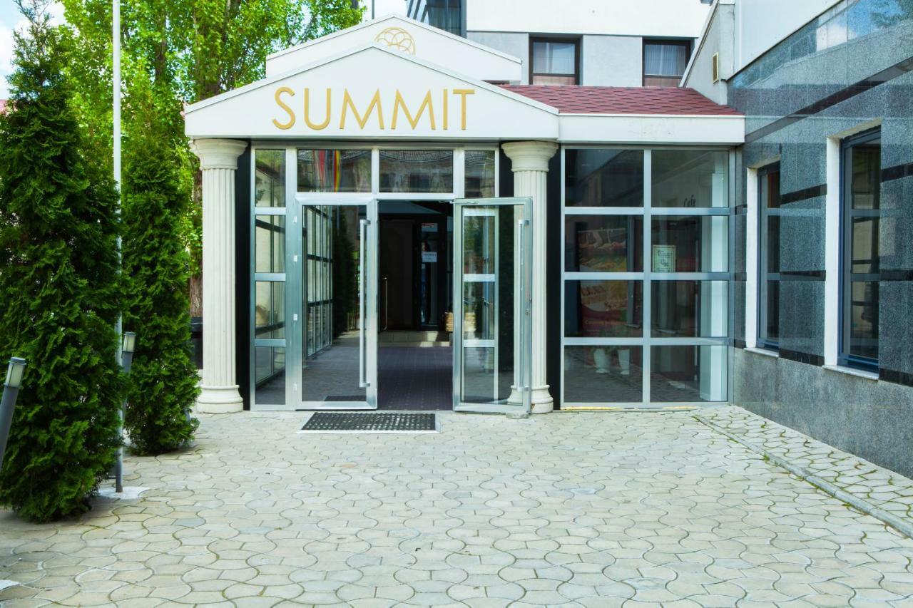 Summit Villa キシナウ エクステリア 写真